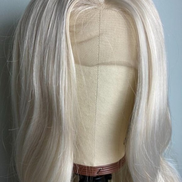 Blonde Lace Front Wig - Picture 7 of 10